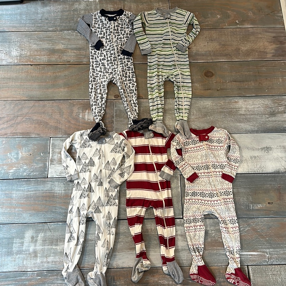 Set of 5 Burt’s Bees 18 month pajamas including winter & Christmas patterns!